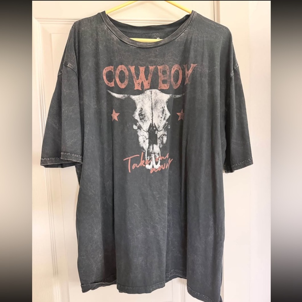 Graphic tee bundle (2 shirts included)